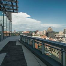 wu-tsai-institute-100-college-street-exterior-terrace-looking-at-science-hill